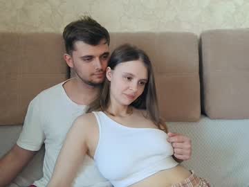 couple Sex Cam Girls That Love To Be On Top with eva_calvin