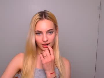 girl Sex Cam Girls That Love To Be On Top with lexy_meoww