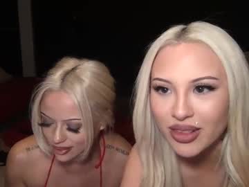 couple Sex Cam Girls That Love To Be On Top with haydennn_