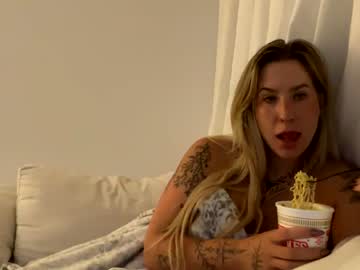 girl Sex Cam Girls That Love To Be On Top with hannahwagner