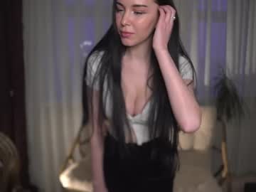 girl Sex Cam Girls That Love To Be On Top with sophie_lin