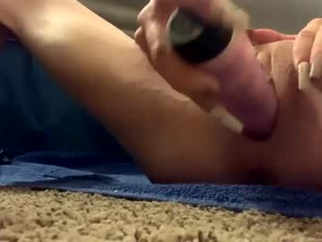 girl Sex Cam Girls That Love To Be On Top with mommabae024