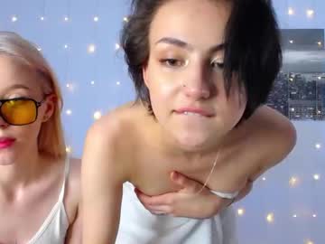 couple Sex Cam Girls That Love To Be On Top with kayla_bennet