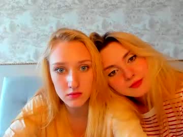 couple Sex Cam Girls That Love To Be On Top with monica_small