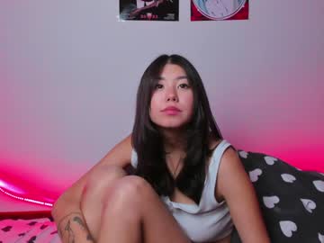 couple Sex Cam Girls That Love To Be On Top with sayuri_ksavier