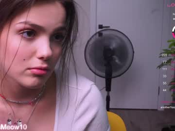 girl Sex Cam Girls That Love To Be On Top with emiliacourtney