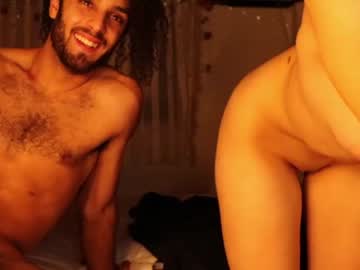 couple Sex Cam Girls That Love To Be On Top with lilmaya_