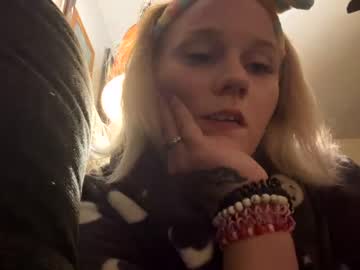 girl Sex Cam Girls That Love To Be On Top with emmyxoxo82