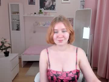 couple Sex Cam Girls That Love To Be On Top with mary_florence
