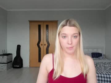 girl Sex Cam Girls That Love To Be On Top with belle_ellie