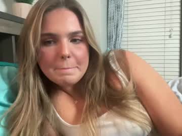 girl Sex Cam Girls That Love To Be On Top with sashaaaxoxx
