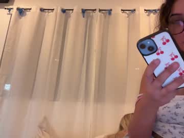 girl Sex Cam Girls That Love To Be On Top with lillywest