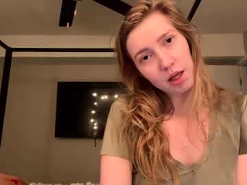 girl Sex Cam Girls That Love To Be On Top with chloesorenson