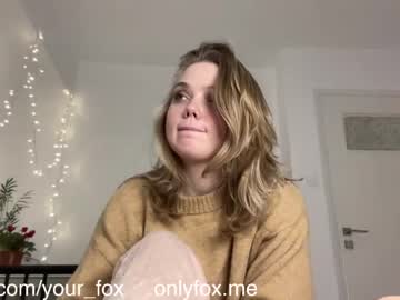 girl Sex Cam Girls That Love To Be On Top with cyber_fox