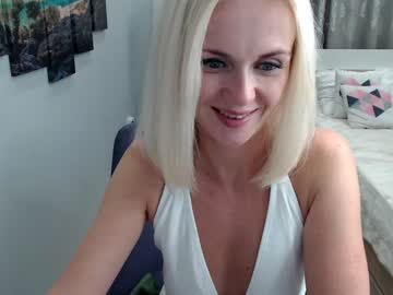 girl Sex Cam Girls That Love To Be On Top with elatra_sun_1