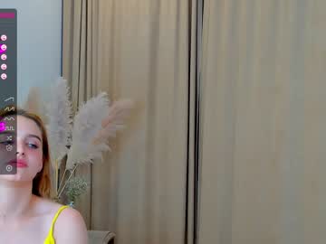 girl Sex Cam Girls That Love To Be On Top with ariel_calypso