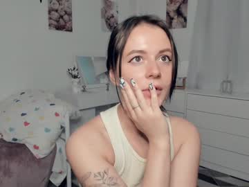 girl Sex Cam Girls That Love To Be On Top with cristal_dayy