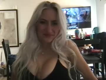 girl Sex Cam Girls That Love To Be On Top with kinziemcbride