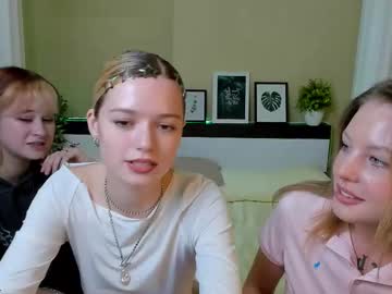 couple Sex Cam Girls That Love To Be On Top with alise_beautiful