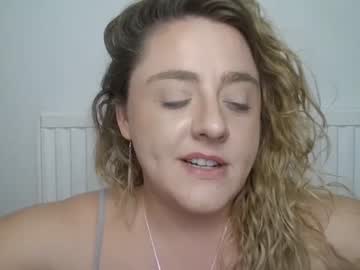 girl Sex Cam Girls That Love To Be On Top with brooke_clarkexo