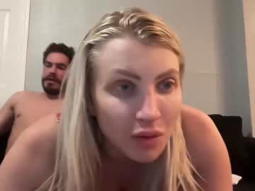 couple Sex Cam Girls That Love To Be On Top with foxy_swiss_doll
