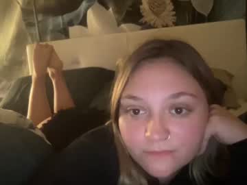 girl Sex Cam Girls That Love To Be On Top with petite_m_glory