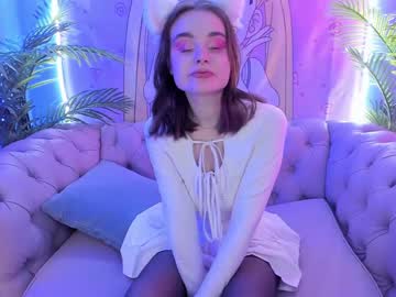 girl Sex Cam Girls That Love To Be On Top with vina_skyler