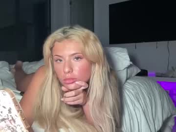 girl Sex Cam Girls That Love To Be On Top with sarbbyxo