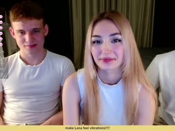 couple Sex Cam Girls That Love To Be On Top with lovelypeachs