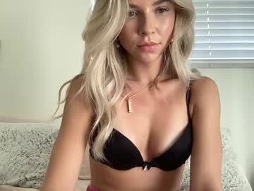 girl Sex Cam Girls That Love To Be On Top with oliviaquinnn