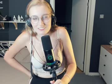 girl Sex Cam Girls That Love To Be On Top with mind_of_heart