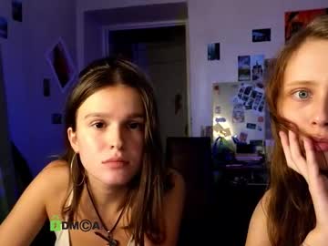 girl Sex Cam Girls That Love To Be On Top with gigi_and_margo