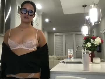 girl Sex Cam Girls That Love To Be On Top with zoerainee