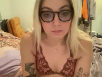 girl Sex Cam Girls That Love To Be On Top with collegegirlypop