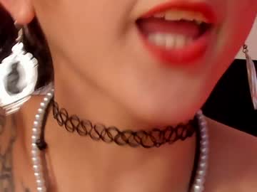 girl Sex Cam Girls That Love To Be On Top with bonniecute_