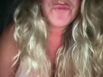 girl Sex Cam Girls That Love To Be On Top with caromarie97