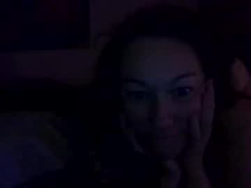 couple Sex Cam Girls That Love To Be On Top with miss_nicole77