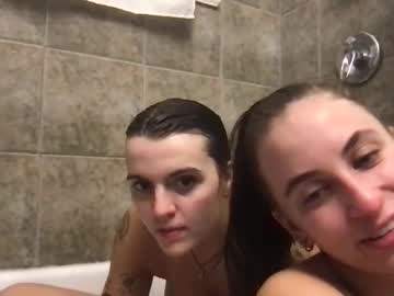 couple Sex Cam Girls That Love To Be On Top with bebbliez