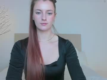 girl Sex Cam Girls That Love To Be On Top with blush_flower
