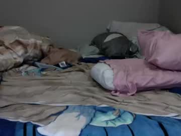 couple Sex Cam Girls That Love To Be On Top with daddysjellyfish