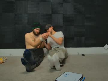 couple Sex Cam Girls That Love To Be On Top with caseyandfriends