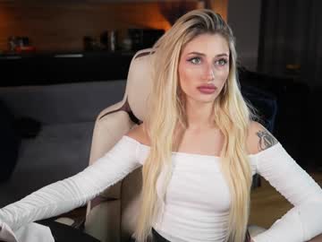 girl Sex Cam Girls That Love To Be On Top with artgenesis