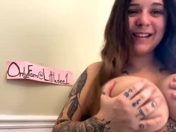 girl Sex Cam Girls That Love To Be On Top with littledee1234
