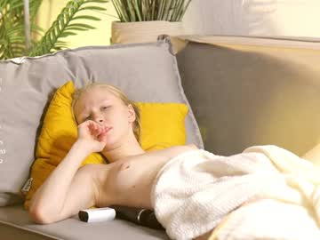 girl Sex Cam Girls That Love To Be On Top with dexterity_of_love