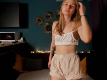 girl Sex Cam Girls That Love To Be On Top with eva_touch_me