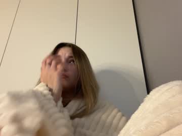girl Sex Cam Girls That Love To Be On Top with norakiso