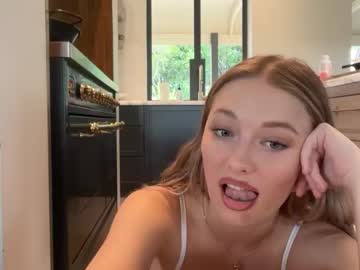 girl Sex Cam Girls That Love To Be On Top with giselleflexible