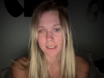 girl Sex Cam Girls That Love To Be On Top with beachbabi