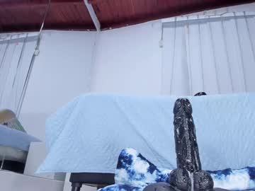 girl Sex Cam Girls That Love To Be On Top with muriel_belovv