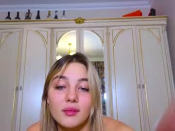 girl Sex Cam Girls That Love To Be On Top with lilly_mattson